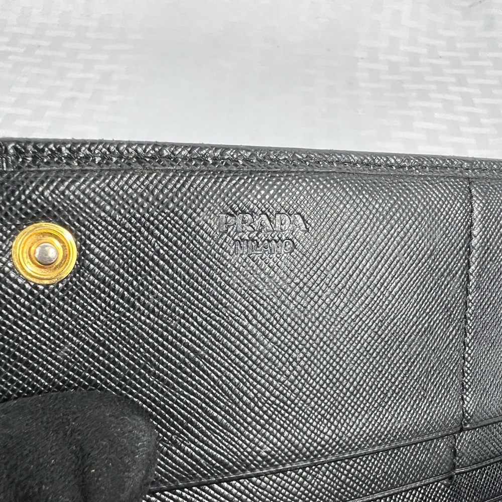 1057: Prada Black Saffiano Leather Bow Wallet – Made in Italy - Picture 8 of 16